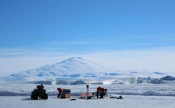 남극 장보고 과학기지 인근 해빙.